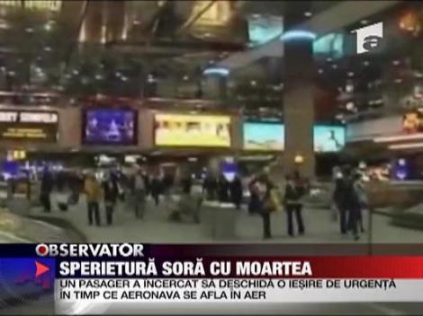 Un barbat a incercat sa coboare din avion in timpul zborului