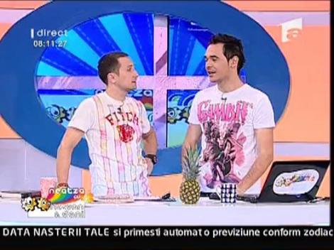 Razvan il imita pe indianul retard