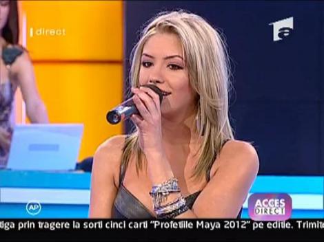 Fetele "Senzual" il sustin pe Mutu