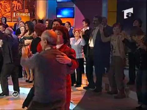 Adriana Antoni a cantat pentru Acces Direct