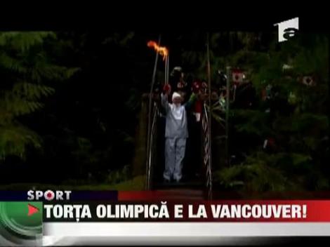 Flacara olimpica a ajuns la Vancouver