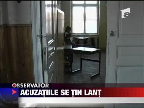 Profesoara agresiva din Arad e acuzata si de discriminare