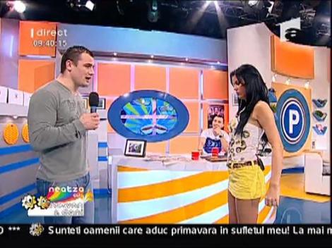 Iftimoaie o invata pe Crudu cum sa se apere