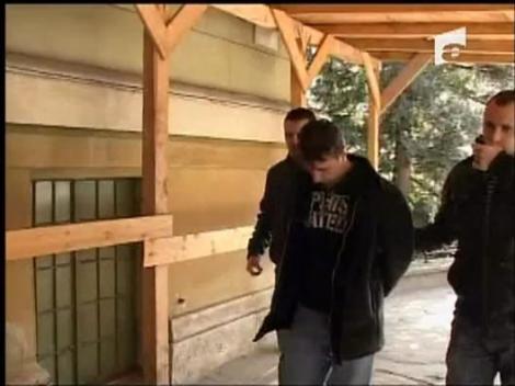 Santajat pe internet