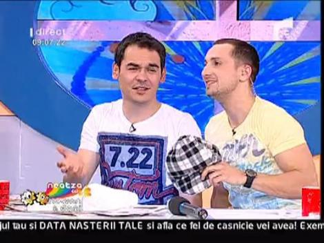 Razvan si Dani se pregatesc pentru meseria de cersetor