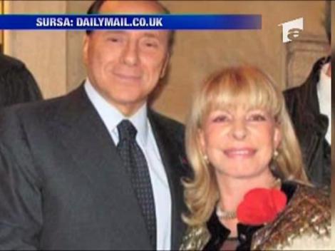 Silvio Berlusconi isi schimba patul