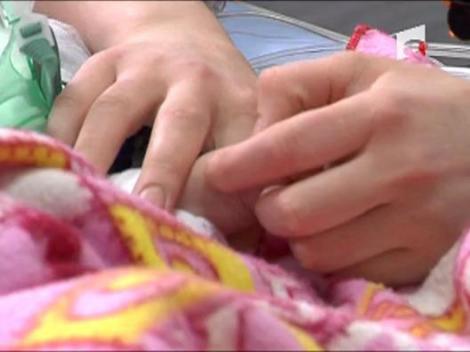 Bebelus operat cu succes pe creier