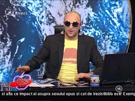 Capatos cu ochelari si globuri, iar Stoian cu peruca