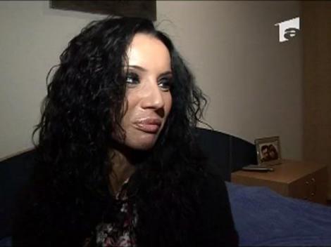 Contabila, dansatoare in club