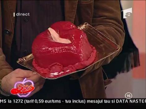 Bianca a primit un tort in forma de buze