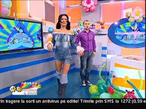 Dani Otil i-a tăiat pantalonii şi bluza Danielei Crudu