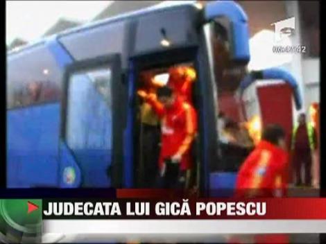 Selectionerul, criticat in fata de Gica Popescu