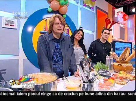 Salata din varza proaspata cu tofu si ciuperci