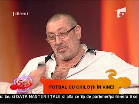 Fotbal cu chilotii in vine! Dumitru Dragomir