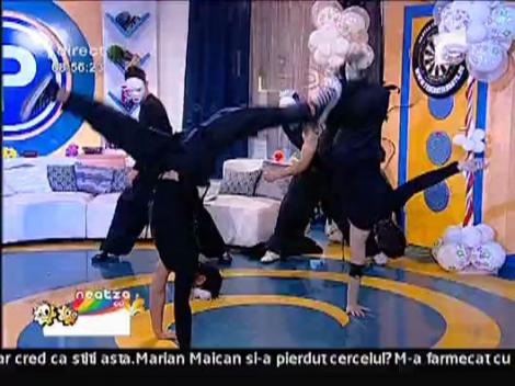 Unreals - dans cu masca