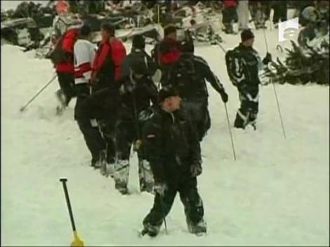 Avalansa ucigasa in Canada: 2 morti si 30 de raniti