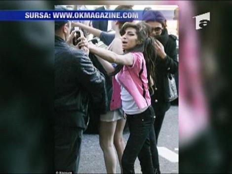 Amy Winehouse violenta