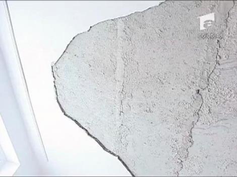 Cade scoala pe elevi