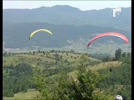 A cazut din parapanta