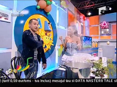 Daniela pregateste cozonacul