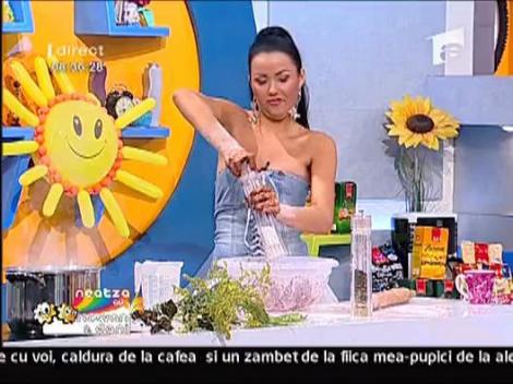 Daniela s-a atasat de gatit