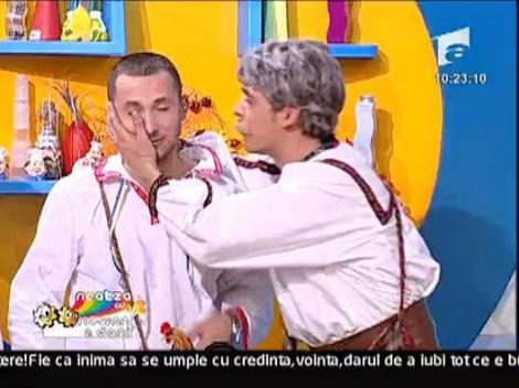 Vladut a pregatit pasca si cozonac de Paste