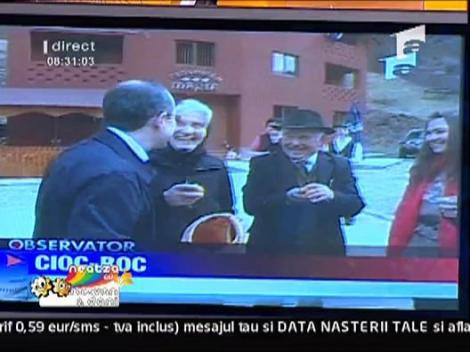 Glume de autobaza cu Emil Boc