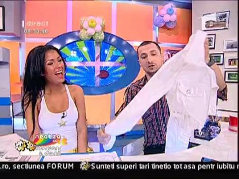 Dani ironizeaza gecile femeilor