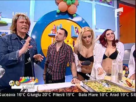 Flamingo Girls in bucatarie