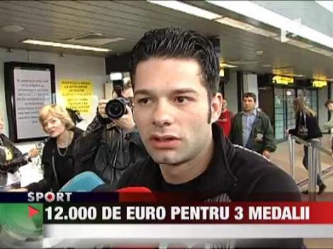 12000 de euro pentru 3 medalii
