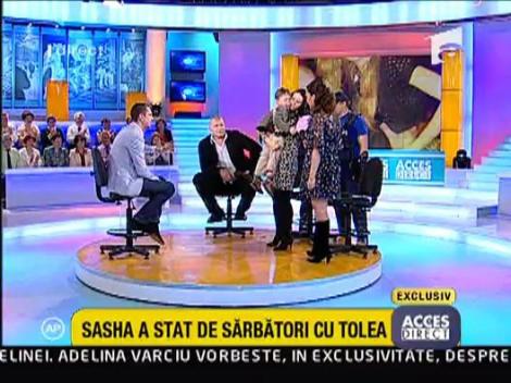 Magda - flancata de bodyguarzi la Acces Direct