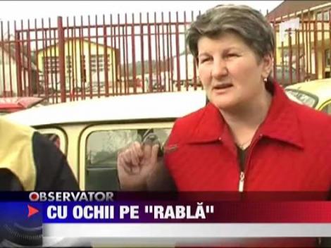 Cu ochii pe "rabla"