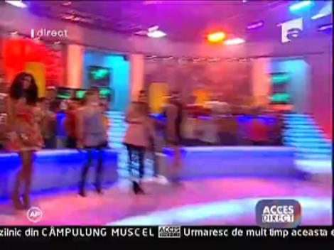 Fetele de la "French Kiss" au cantat la Acces Direct