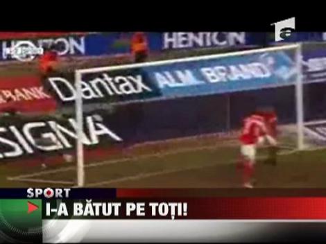 Si-a batut colegii dupa ce a dat gol :)