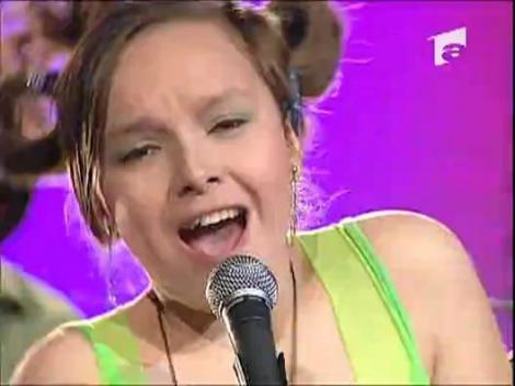Madalina canta Primavara Incepe Cu Tine