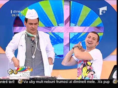 Dani, injectat de medicul Razvan