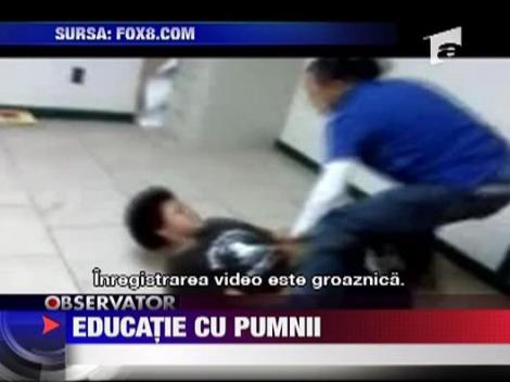 Un pusti din Statele Unite a fost batut crunt de o profesoara