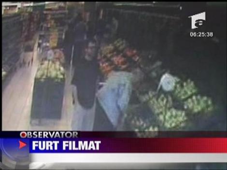 Furt filmat in supermarket