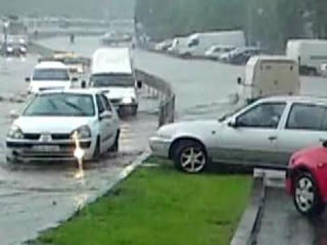 Bucurestiul, din nou sub ape dupa o ploaie