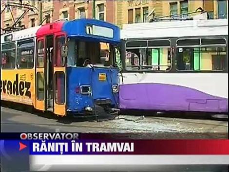 Tramvaie ciocnite! N-a schimbat macazul!