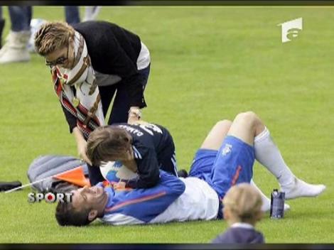 Sylvie van der Vaart a fost interzisa la meciurile Olandei