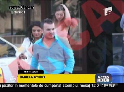 George Tal nu se poate abtine de la blonde