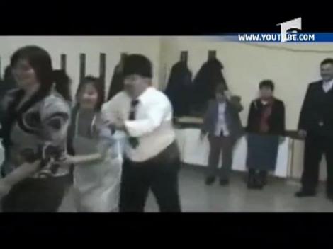 Dansul Pinguinului, marca romaneasca