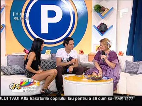 Razvan si Daniela Crudu invata sa joace carti