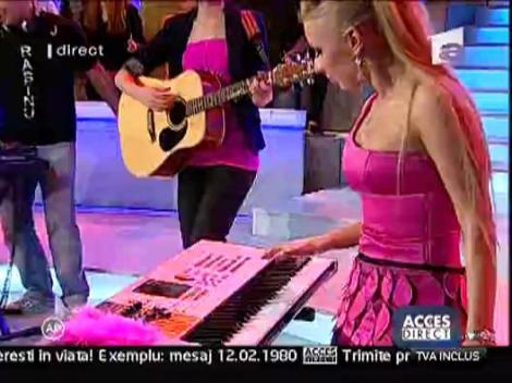 Kristine a cantat la Acces Direct