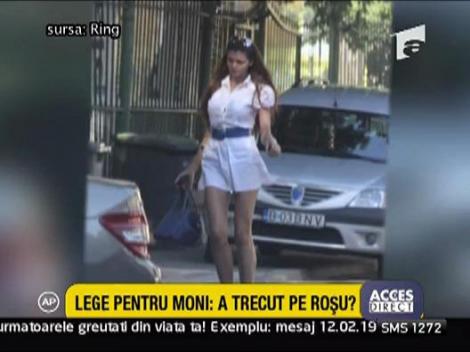 Moni Columbeanu, prinsa de paparazzi incalcand regulile de circulatie