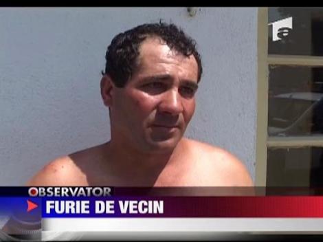 Batut si injunghiat in fata casei