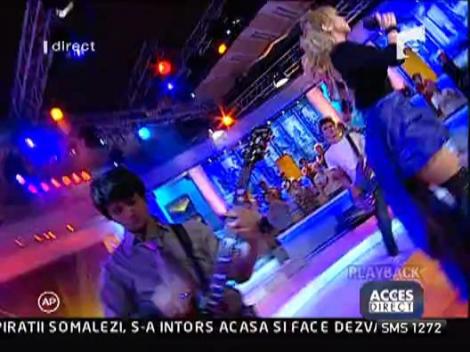 Anne's a cantat la Acces Direct