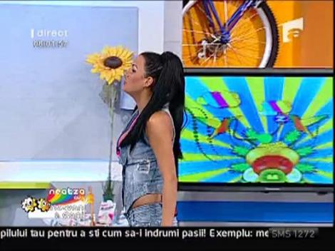 Daniela Crudu a venit pregatita pentru piscina