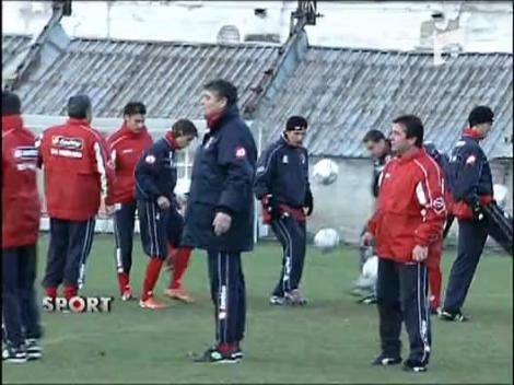 Natalia Mateut ii evita pe fotbalisti